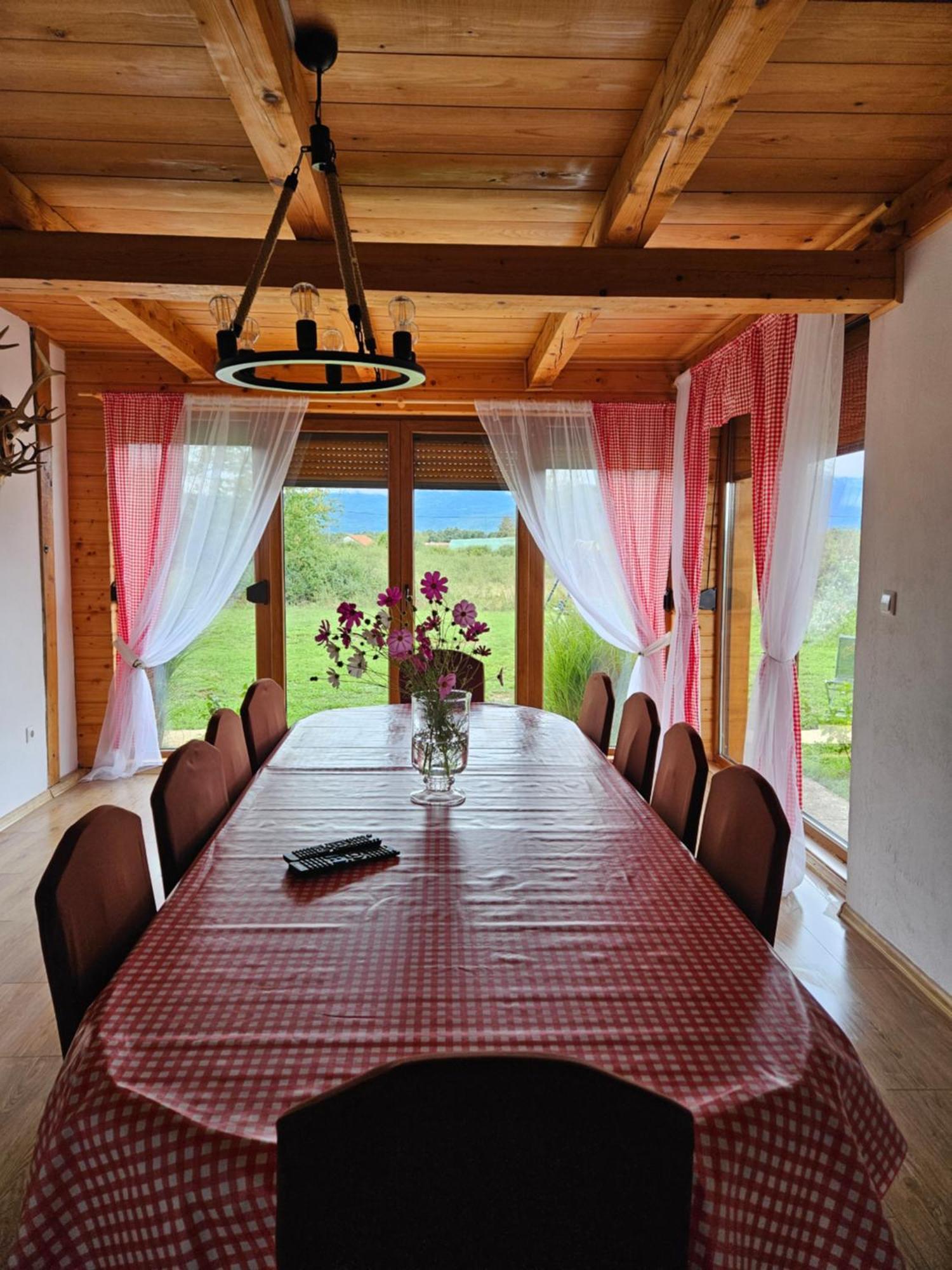 Вілла Ruralna Kuca Za Odmor Lika Lovinac  Екстер'єр фото