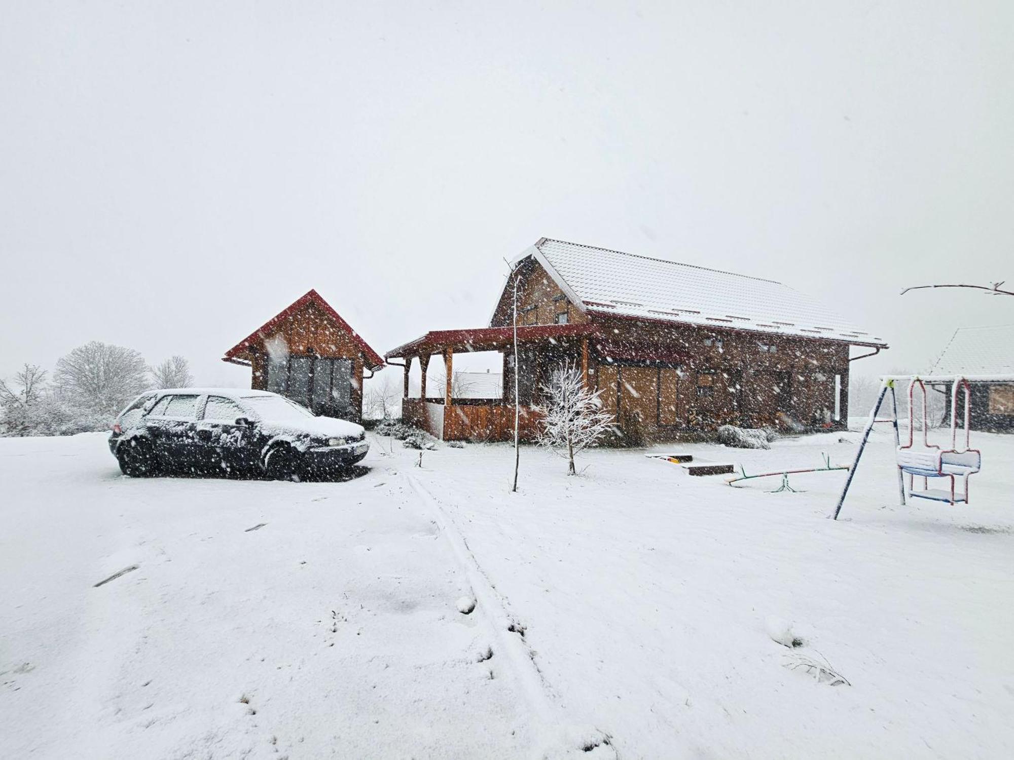 Вілла Ruralna Kuca Za Odmor Lika Lovinac  Екстер'єр фото