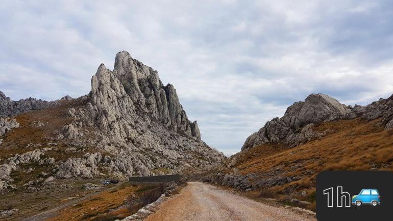 Вілла Ruralna Kuca Za Odmor Lika Lovinac  Екстер'єр фото